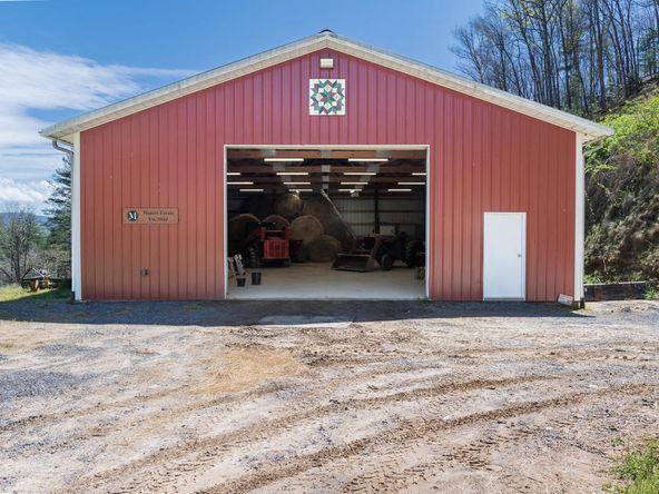Majors Estate: 1610 Perth Rd, Clyde, NC 28721